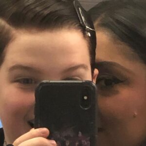 Iain Armitage Instagram - It is an incredible feeling to work where the people you are surrounded with truly feel like family. The hard part of this kind of love is when you have to say goodbye. Iain first met Ms Nickole on Big Little Lies on his very first day as an actor. The kids on BLL were fascinated with her flawless makeup and gorgeous nails and also responded to the fun atmosphere she created. Iain was thrilled when she came to Young Sheldon- he felt like he’d won the lottery. She was so talented, but also so incredibly kind and made everything she touched more beautiful. We are bereft and miss everything about her so much, especially her thoughtfulness and her laughter. She leaves behind a family that meant the whole world to her, and also a work family- and she meant the world to us. We love you, Ms Nickole. We are grateful to have shared the earth with you. Thank you for everything. ❤️💔❤️