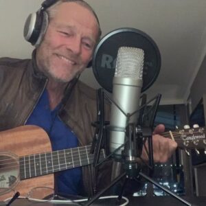 Iain Glen Instagram - I sometimes do recordings while I’m filming away using basic gear I carry with me. This is one of my favourite songs by that genius spinner of yarns @TomWaits. “I hope That I Don’t Fall in Love With You.” His lyrics give a little room for the actor in me. Hope you like it.