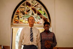 Iain Glen Instagram - This is a brilliant 2nd Season of the crime thriller Reyka. Deep down dirty in Durban.

USA - January 4 on @britboxtv
South Africa - January 11 on @mnettv

#ReykaS2 #ReykaSA
📷 @studiotoselli