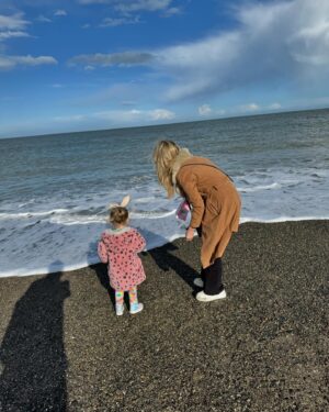 Iain Stirling Instagram - The best Mum ✅
The best Wife ✅
A birthday that’s easy to remember ✅

May the forth be with you @thewhitmore ❤️

Swipe to the end for the greatest lip syncing of all time!