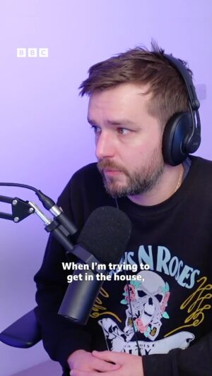 Iain Stirling Instagram - DEFINITELY used that password already 😫 #MTWPod

This week Laura tells the story of a double diamond heist in Paris 🇫🇷

Murder They Wrote with Laura Whitmore & Iain Stirling | Listen on BBC Sounds