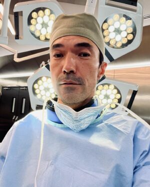 Ian Anthony Dale Instagram - Paging Dr. Yamada. 🩺 

#theresident 
@theresidentonfox 
@foxtv