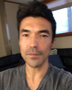Ian Anthony Dale Instagram - #MAHALO #H50 New episode starts right now! @hawaiifive0cbs