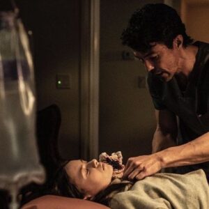Ian Anthony Dale Instagram - So incredibly grateful to have been a part of this series. Thank you @angelakkang @scottmgimple @gnicotero and @amc_tv . The #TWD doctor curse has officially been broken. 

@amcthewalkingdead 
#thewalkingdead
#wearetheliving