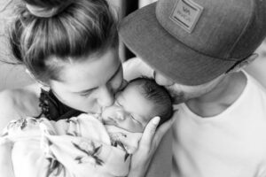 Ian Anthony Dale Instagram - Welcome to the world baby girl. Get used to these kisses. #girldad