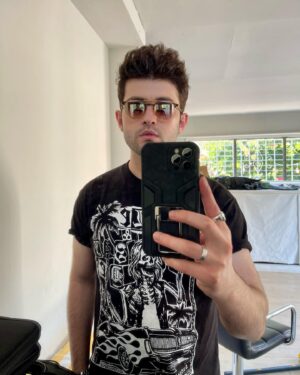 Ian Nelson Instagram - Felt cute might delete tomorrow