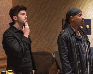 Ian Nelson Instagram - Amped for ‘22

Grateful to be working on some rad projects with such an amazing team!

Happy New Year! 🤍🤍
Ian

@sunsetsoundrecorders @dfdproductions 

📸 @zoesherphotography