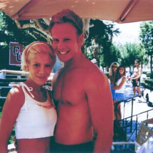 Ian Ziering Instagram - Happy Birthday Tori! We’ve been family for a long time, and I am grateful for that. I’m hope you have the best day ever and may this be your best year yet!
XO, IZ