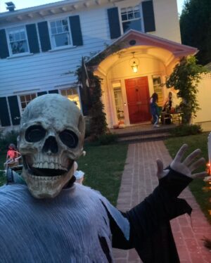 Ian Ziering Instagram - Boy do I love Halloween! More than any other holiday it’s my favorite! And now it’s even better that I have kids to share it with!