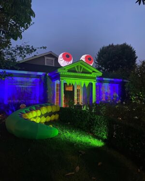 Ian Ziering Instagram - Boy do I love Halloween! More than any other holiday it’s my favorite! And now it’s even better that I have kids to share it with!
