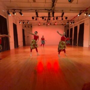Ianne Fields Stewart Instagram - Nina Remixed 
Choreo: @leahsmileytubbs 
Company: @modarts_dance 
📸: @a.s.kche 
•
•
•
This past weekend was the culmination of 8 months of hard work and deep community with @modarts_dance and @leahsmileytubbs . Words honestly escape  escape me. I cannot truly express what it has meant to study under Leah’s guidance for a year dancing alongside @notnormal_yassie @toni__owens @jessicasonpark @bellezamitch and our beloved firework @sharonzulay . Finding dance and dance community in New York first with @slmdances and now with @modarts_dance  has been the greatest gift my heart, mind, body, and soul could ask for. I stand in endless gratitude for the dance lineages I have been welcomed into. My heart is full. ❤️#MeWe