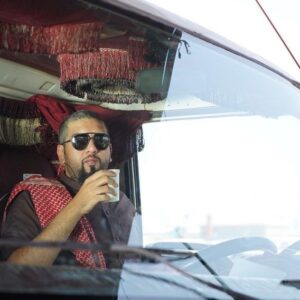Ibrahim Alkhairallah Instagram - 🕊 ابو صقر من فيلم #أغنية_الغراب 

صور اوليه لشخصية جديدة علي و مختلفه حبيتها جداً 
انتهى من رحلة المهرجانات و يوم ١٨ مايو في صالات السينما السعودية. 

فيلم اغنية الغراب: 

* الفائز من مسابقة ضوء.

٣ جوائز في #مهرجان_أفلام_السعودية. 🌴

المرشح السعودي لمسابقة الافلام الدولية اوسكار.

عرض في مهرجان البحر الأحمر. 

اخراج : @alsalmangraphy 
بطولة : @aseem55 
انتاج: @telfaz11