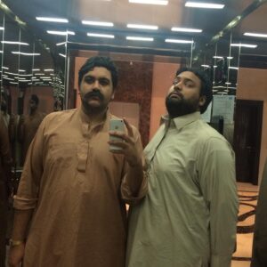 Ibrahim Alkhairallah Instagram - سلام .. من زمان ما نزلت بوست .. لاني صرت  احس الموضوع صار صعب و تفكير وش احط صورة ولا متى و لا كيف … بس اتوقع من هذا البوست و طالع ببدا احط اي شي في البال زي هالصورة مثلاً لها ذكريات رهيبة و مع واحد رهيب بعد