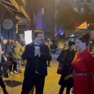 İbrahim Büyükak Instagram - Ve paydos💙
Başta canım partnerim Yasemin Sakallıoğlu’na
ve birbirinden şahane oyuncu arkadaşlarıma,
kamera arkasındaki muhteşem ekibime ve yapımcımıza
çok teşekkür ederim🌹
29 Aralık’ta çok eğleneceğiz çok😉

@mutluyuzfilm