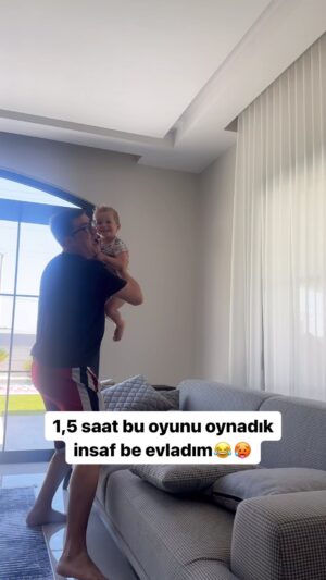 İbrahim Büyükak Instagram - 1,5 saat bu oyunu oynadık, insaf be evladım😂🥵