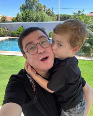 İbrahim Büyükak Instagram - Bayram gibi bir Babalar Günü 💙