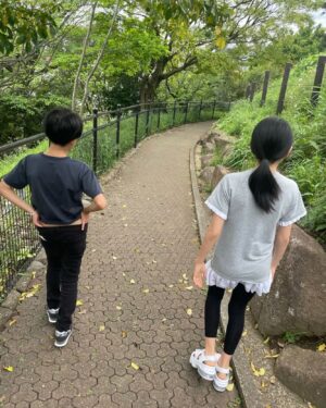 Ichikawa Ebizo XI Instagram - *
The park where we walked a lot when they were little
Full of memories… we talked.
So much memories… indeed.. various…

小さい頃にたくさん歩いた公園

懐かしいねと、

話してます。

懐かしい、、

本当に、

色々

#市川團十郎白猿 #市川海老蔵 #海老蔵 
#市川新之助 #成田屋 #歌舞伎 #成長記録 #子育てぐらむ #子供のいる暮らし #子どものいる暮らし #子育て日記 #三千世界 #children #childphotography #daughter #son #ABKAI #ABMORI #ebizoichikawa #ebizo #kabuki #thunderparty #theater #theaterarts #actor #japan #classic