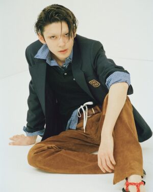 Ichikawa Somegorō VIII Instagram - #市川染五郎 、創造への渇望

「各ブランドの個性が表れていて、どれも素敵で面白かったです。普段、よく黒を着ているので、かっちりしたジャケットに遊び心を加えたコム デ ギャルソン・オム プリュスの服が好きでした」

@gqjapan プロフィールのリンクからインタビューを✓

「GQ HYPE」
世界各国の『GQ』チームがそれぞれの国／地域で活躍するアイコンたちの魅力を、多角的な視点と卓抜のビジュアルをもって読者に伝えるプロジェクト。

#SomegoroIchikawa #GQHYPE
#MaisonMargiela #COMMEdesGARÇONSHOMMEPLUS #MIUMIU #SaintLaurent #マルジェラ #コムデギャルソン #ミュウミュウ #サンローラン 

文・黒瀬朋子
写真・当山礼子
ヘア・KENSHIN FOR EPO HAIR STUDIO
メイク・ANNA @ S-14 
スタイリング・高杉賢太郎 @ GQ
