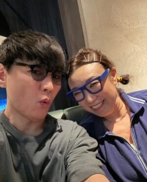 Ichiro Yamaguchi Instagram - 僕が病気で活動休止を発表した時、ユーミンさんからメールが送られてきた。その内容はここでは伝えられないけど、その言葉でミュージシャンとしてまだ生きていけるかもしれないと、自分を信じる事ができました。アリーナツアーファイナル、見届けに来てくれて有難うございます。サカナクション、ただいま。