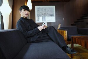 Ichiro Yamaguchi Instagram - 最近、体調が良いので、取材や撮影が増えてきた。髭は剃らずに3ミリにしてみてる。