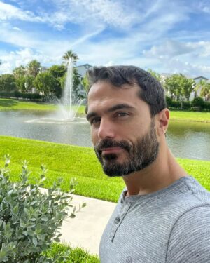 Ignacio Casano Instagram - Hay personas que te cambian la mirada y momentos que se Congelan en tu mente.
Quedate con quien cuide tu sonrisa
#smile #happy