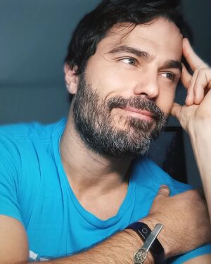 Ignacio Casano Instagram - No tengo problema con que tengas problema, mi único problema es que no me digas que tenemos problemas. 

#blue #pic #picoftheday #foto #photography #photooftheday #instadaily