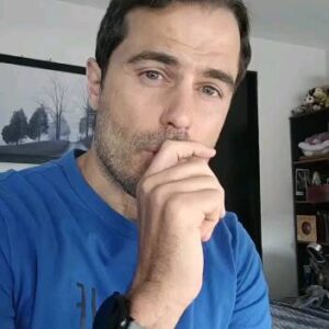 Ignacio Casano Instagram - Nada como darnos cuenta de lo importante que es poner a nuestra pasión en actividad en nuestra vida. Sin pasión no vivimos, apenas si sobrevivimos.
#pasion #amor #love #plenitud
