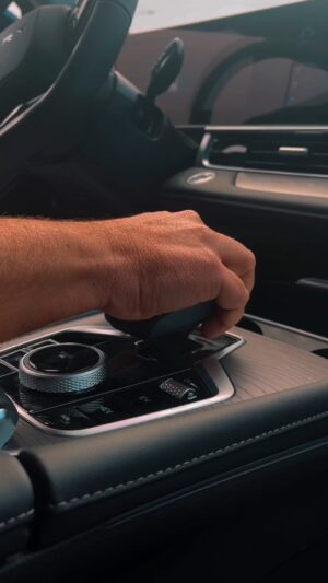Ignacio Gutiérrez Instagram - El futuro es hoy⚡️Hazte un upgrade con el Tiggo 8 Pro PHEV 😎

#CheryUpgradeYourLife