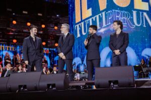 Ignazio Boschetto Instagram - Per questa seconda puntata di #TuttiPerUno, ci ha raggiunto sul palco anche @giuseppefiorello