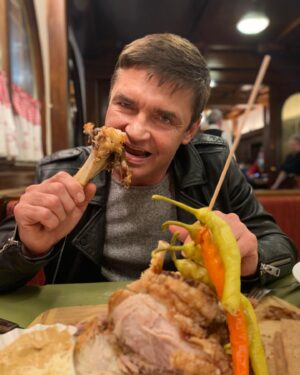 Igor Lifanov Instagram - Хороша была Свинья,Крыса будет ещё лучше!!!
С Новым Годом  вас,🐭🐭🐭