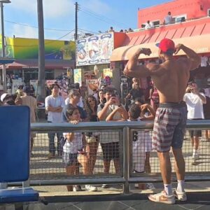 Ike Catcher Instagram - Happy 4th of July from musclebeach! 🇺🇲
#Freedom #flex4freedom #4thofjuly
U know I had to come out and flex for my people a bit 💪🏾
#musclebeach #ikeCATcher
#kingofvenice
