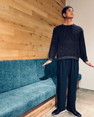 Ikki Sawamura Instagram - .
先日、コレと似たポーズを投稿したところ「ペンギン！」というコメントを多く頂きました。

コメントしてくださった皆様、有難うございました！

しかしながら、実はアチラはマスオさんの「えぇ〜〜っ？！」でした。

コチラがペンギンとなります(ぺこり)

#突然ですが占ってもいいですか 
#今夜11時から 
#ryuchell さん
#與那城奨 さん（#jo1 ）