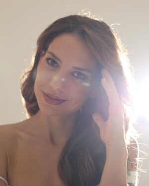 Ilianna Mavromati Instagram - “Through the house give glimmering light
By the dead and drowsy fire;
Every elf and fairy sprite
hop as light as bird from brier.

Now, until the break of day
Through this house each fairy stray.”

William Shakespeare
.
Photo by @panosgi 🧞(Light catcher)
.
#photoshoot #photography #actor #acting #theatre #portrait #joy #inspiration #lovelife #lovemyfriends #lovemycoworkers #lovemyjob #playingwithlight #light #studio #studiophotography