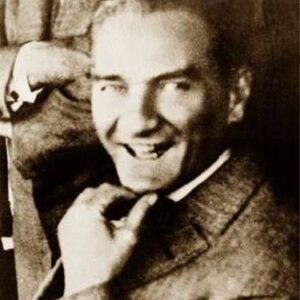 İlker Ayrık Instagram - Kimseyi tanımadım ben! Senden daha özel, senden daha güzel... #29ekimcumhuriyetbayramı kutlu, mutlu olsun...