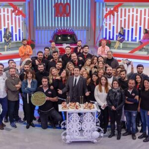 İlker Ayrık Instagram - Tam 💯 bölüm! Nazar değmesin.Karşınızda @pervasizyapim ve @yaparsinaskim ailesi! @serhatsari @mserdarfirat
