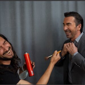 İlker İnanoğlu Instagram - ÇEKİMLERDE İNSANLARI GÜLDÜRDÜĞÜM DOĞRUDUR 🤣🤣🤣🤣🙏🙏🙏🧿🧿🧿MAKİNNG PEOPLE LAUGH IS MY HOBBY #istanbul #fotoğraf @zeynelabidin #photography #film #tv #producer #production