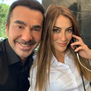 İlker İnanoğlu Instagram - Telefonda Bile Poz Verilir Son Çekim Günüm Herkese Teşekkürler 🙏 🧿❤️🙏💫🚀🎥🎭⭐️LAST DAY OF SHOOTING #arkasokaklar @arkasokaklarofficial @kanald #film #dizi #tv #istanbul #sevgi #saygı #başarı @merveoflaz 🙏#producer #production #miami #losangeles #newyork #health #wealth #success #peace #love #happiness #joy #now #thepowerofnow @eckharttolle #mentor