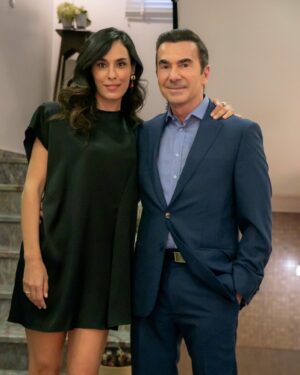 İlker İnanoğlu Instagram - Partner @perihanunlucan ve Ben #arkasokaklar @arkasokaklarofficial Me and my partner