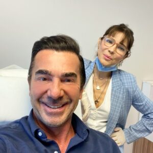 İlker İnanoğlu Instagram - İŞİNDE ÇOK BAŞARILI OLDUĞUNU DUYMUŞTUM AMA KENDİSİYLE YENİ TANIŞTIM MÜKEMMEL BİR İNSAN AYNI ZAMANDA KALP DOKTORU VE PİSKOLOG VE KÖK HÜCRE KONUSUNDA EN UZMAN KİŞİ DİYEBİLİRİM YÜZÜM 15 YAŞ DAHA GENCLEŞECEK HEMDE KENDİ KANIMLA BANA SÖZ VERDİ 😊🙏❤️KESİNLİKLE HERKESE TAVSİYE EDERİM @cansenyeniofficial AMA EN ÖNEMLİSİ YENİ BİR ARKADAŞIM VE DOSTUM OLDU ❤️🧿🙏 MY NEW DOCTOR AND A VERY CLOSE FRİEND SHE IS AN EXPERT ON STEM CELL TECHNOLOGY SHE PROMISED TO MAKE ME LOOK YOUNGER SHE IS ALSO AN AMAZING DOCTOR #saglik #yaşam #sevgi #saygı #huzur #istanbul #health #beauty #wealth #success #abundance #peace #love #life #miami #london #losangeles