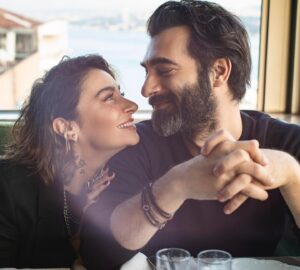 İlker Kaleli Instagram - Bana gülmeyi sevdirdiğin için teşekkür ederim. 

Yüzün hep gülsün. 
Nice senelerce. 

İyi ki varsın. 

@silagencoglu