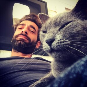 İlker Kaleli Instagram - Yok, bu sabahları ayılma işini çözemiyoruz biz.