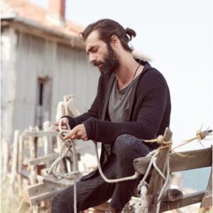 İlker Kaleli Instagram - Know thyself... F: @omerfarukgokalp for @esquireturkiye