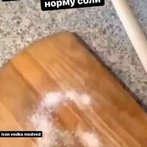 Ilya Polyanskiy Instagram - Что может быть приятнее, чем когда тебя хорошенечко отлайкали с утреца 🔥🙂❤️😘🤝 именно для этого я и закидываю эти несколько сторис в ленту ⚡️
Какая история лучшая? Пиши в комментариях цифру 9
⬇️🤔⬇️
Ставь Любовь, если регулярно лайкаешь любимого человека 🤡❤️🙂
Репост если твоего любимого человека лайкаешь не только ты 🤡🤷‍♂️
Комент если лайкают регулярно тебя самого 🤡🤜🏻🤛🏿