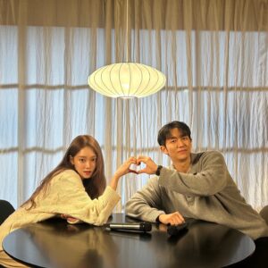 Im Seul-ong Instagram - 아끼고아끼던 노래를 함께 불러준 바이블과의 듀엣 작업기 🥐❣️ @heybiblee