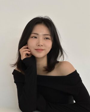 Im So-yun Instagram - 프로필 찍으면 올리는 그것