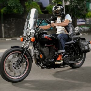 Imam Darto Instagram - "Dan milik Allah-lah apa yang ada di langit dan apa yang ada di Bumi." Tidak ada yang bisa kita sombongkan, sebab semua hanya titipan. Motor ini aja saya pinjam.

Ya Allah, saya siap dititipin uang 100 milyar. InsyaAllah amanah. Aamiin.
