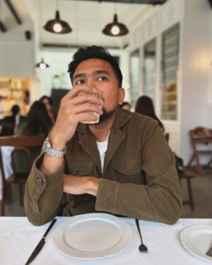 Imam Darto Instagram - Pacaran sama mantan pacar. Cantik banget ih parahhh..