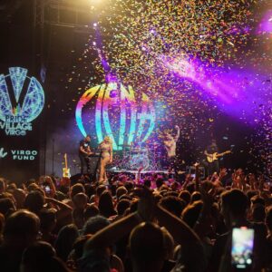 Immanuel Casto Instagram - A quasi un anno esatto dal suo debutto, si è concluso al @padovapridevillage l’INSEGNAMI LA VITA TOUR.

Manuel: 
Questo tour congiunto con @rominafalconi è stato indubbiamente una delle esperienze artistiche più belle della mia vita, che mi ha permesso di sperimentare ed espormi, nello spazio sicuro della finzione artistica, in modi che non credevo possibili e ai quali non riuscirò più a rinunciare. Grazie per avermelo permesso. Inoltre, come vedete dalle foto, ho deciso di protestare contro il cambiamento climatico risparmiando sui costumi. Tutto il resto lo dice meglio Romina nel commento qui sotto.

Romina: 
Quando ho appreso di avere l'opportunità di andare in tour con il mio socio e migliore amico, sapevo già che avrei vissuto dei momenti incredibili, momenti che mi porterò dietro per tutta la vita. 
Questo tour da una stagione è durato un anno, ed è grazie al pubblico se abbiamo avuto la possibilità di metterci a nudo, di studiare maniacalmente tutte le formule che poi abbiamo creato, dai club ai teatri, passando per i festival e i pride.
Quella complicità, quelle risate, i nostri repertori e caratteri diversi, che tuttavia si sposano da dio sul palco, sono stati il più bel regalo di quest'anno per me.
Grazie @immanuelcasto , per te ci sarò sempre e so che tu ci sarai. 

Alla fine, il ringraziamento va a @freaknchic , in particolare a Jacopo Levantaci.
Ai Disumani: @mobnello  @nikk_savinelli e @keen80 .
Ai signori del mixer: Giorgio Nesci, Riccardo Demarosi, Filippo Stanzani.
A Rocca, alla Gaga Symphony. A @lorenzobosio per averci regalato la migliore conclusione di tour potessimo desiderare.
Ma il grazie più grande è per voi, che ci avete amato così tanto da farci stravolgere i piani ❤️

Foto di @therealunicorngram , @stenox79 @instanite_official
@phlarized @istrionicaustica @nicklo_bb (sule foto il singolo tag)