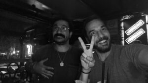 İnanç Konukçu Instagram - Set bittiyse demek ki…
Paydos geçeli iki gün olduysa…
Dost hanesine bir çeltik atalı 2 seneye yakın olduysa… 
Fazla söze gerek kalmadıysa.. 
üç afiyet bir maşallah. 
Cağnımsın @dewrimyalcin