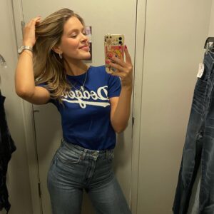 India Jarvis Instagram - “I hope all your dreams come true”-customer service